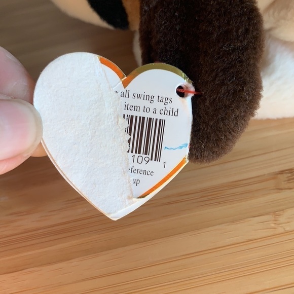 TY Beanie Babies Bernie The St. Bernard 1996 Cream Tan Black With Original Tag - Picture 7 of 10